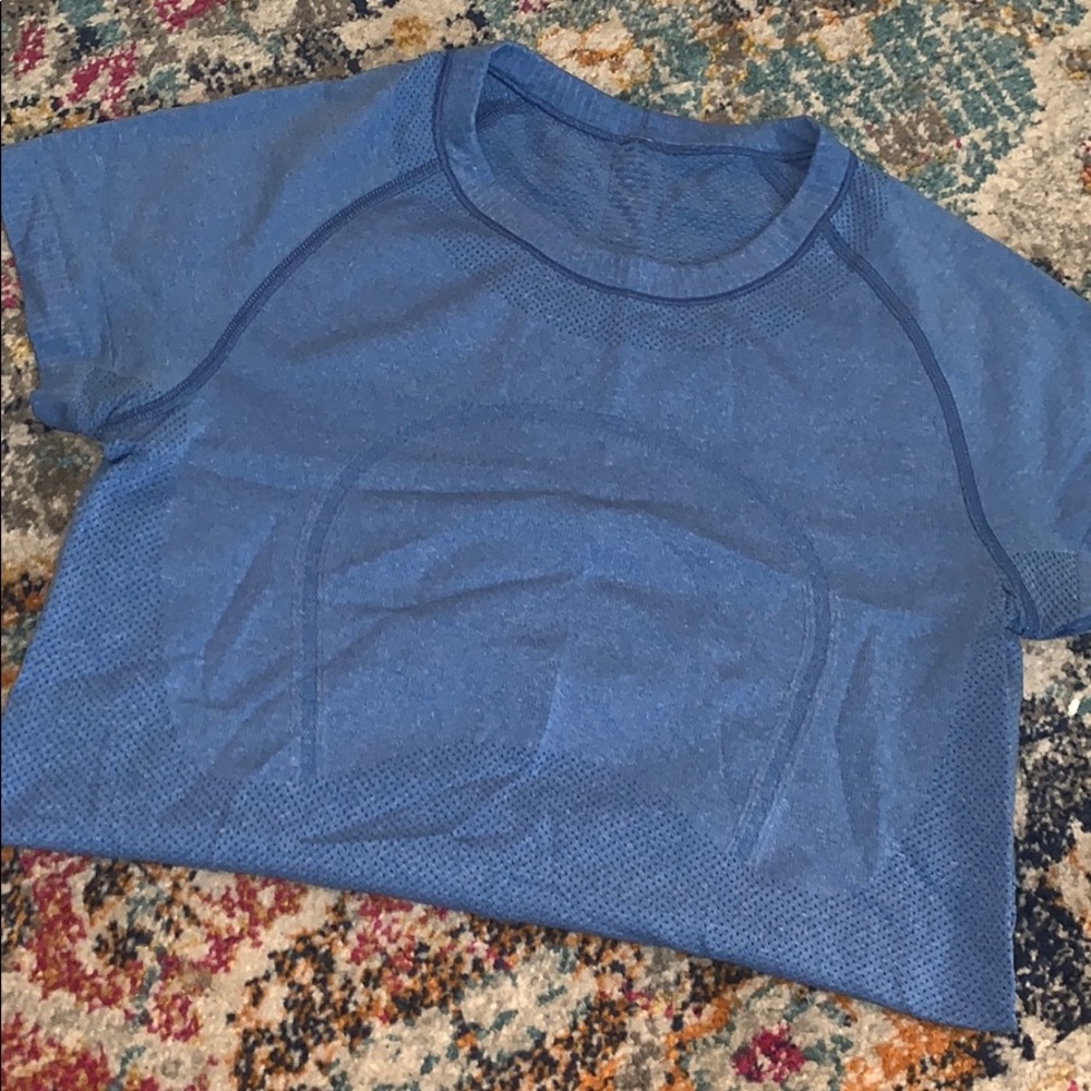 Lulu lemon swiftly tech T-shirt blue size 6